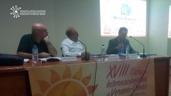 Mesa Redonda. Un mundo a medio camino entre el progreso y el ser antiguo de las cosas